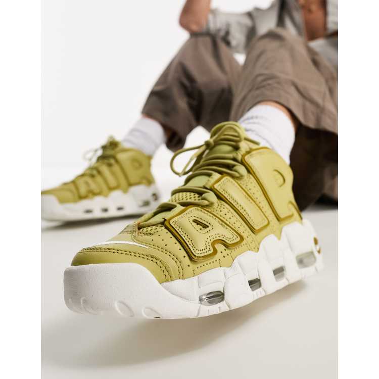 Nike on sale uptempo gold