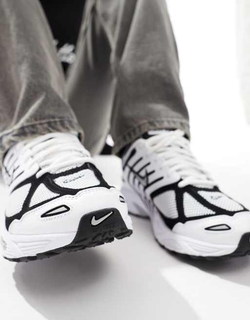 Nike – Air – Pegasus 2005 – Vita, svarta och silvermetalliska träningsskor , 5 av 5
