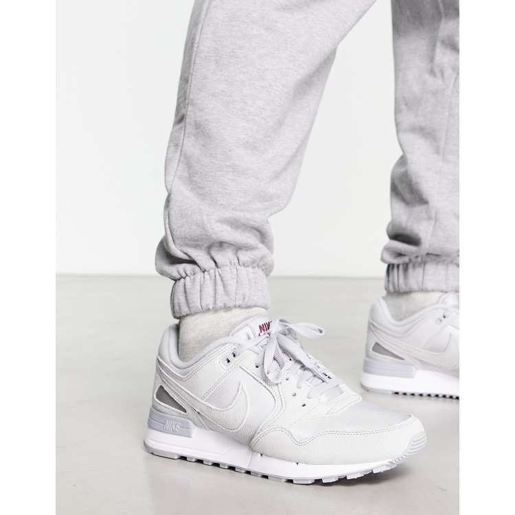 Pegasus store 89 white