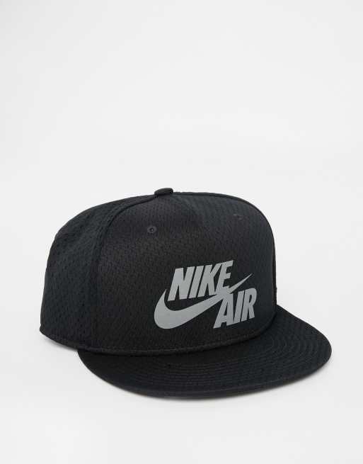 Snapback sales nike air