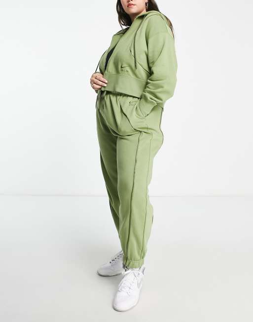 Jumpsuit Nike Green size S International in Polyester - 38266883