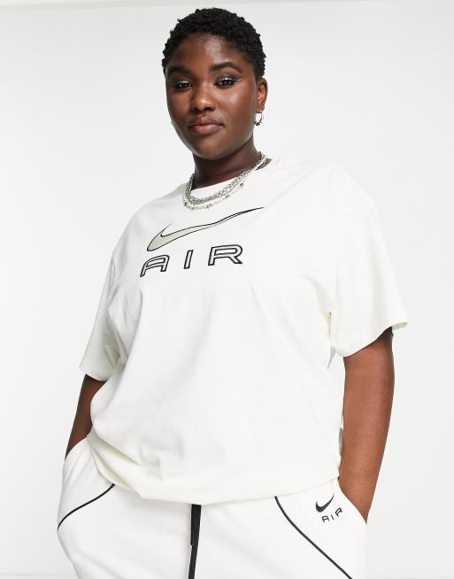 Nike oversized boyfriend t shirt hotsell