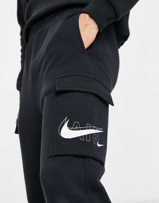 Nike graphic outline swoosh discount cuffed cargo joggers in black