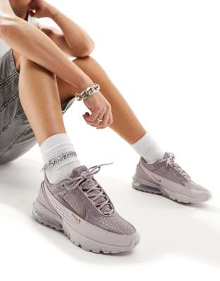 Nike - Air Pulse - Sneaker in rauchigem Mauve und Violett-Neutral