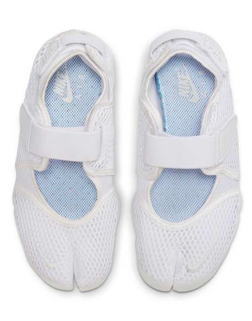 Nike Air Rift Breathe sneakers in white , 2 of 4