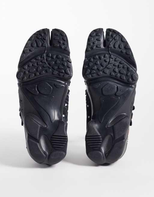 Nike Air Rift buty sportowe w czarno-białe groszki, 4 z 5