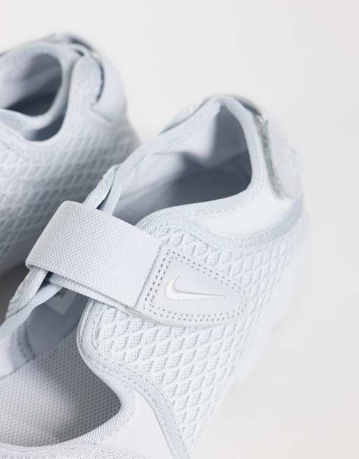 Nike Air Rift lace trainers in white, 4 of 5