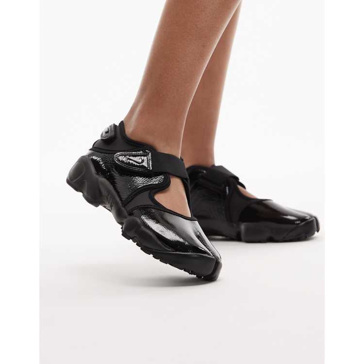 Nike Air Rift patent sneakers in black | ASOS