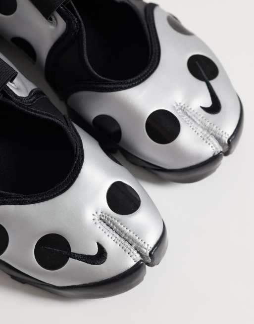 Nike Air Rift sneakers in black and silver polka dot, 3 of 5