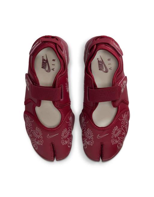 Nike Air Rift sneakers in burgundy