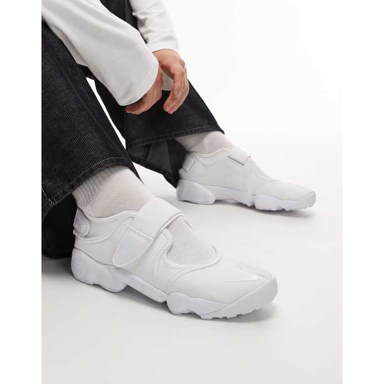 Nike Air Rift sneakers in white | ASOS