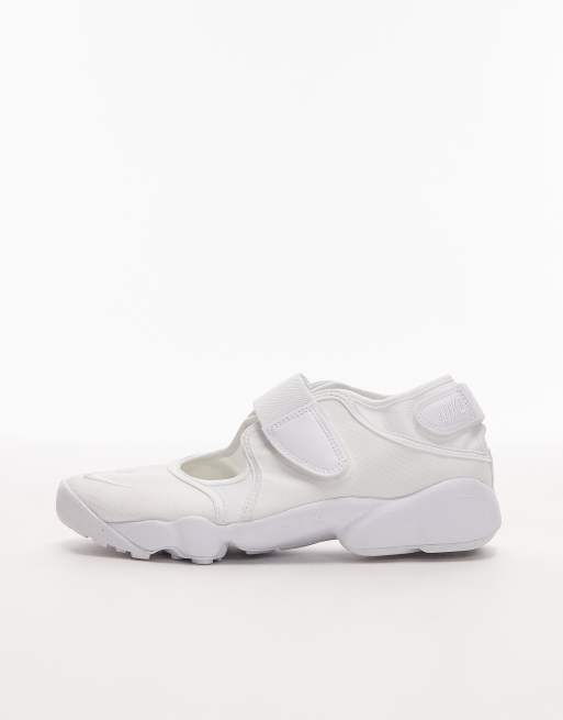Nike Air Rift sneakers in white , 3 of 5
