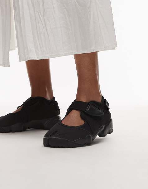 Nike Air Rift unisex trainers in black - view 1