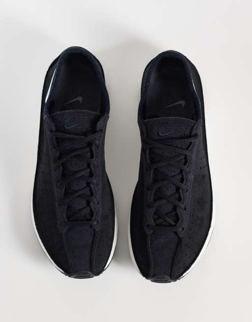 Nike Air Superfly in black and white , 2 of 5