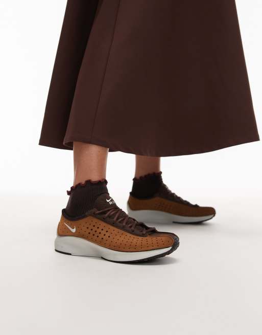 Nike Air Superfly trainers in brown