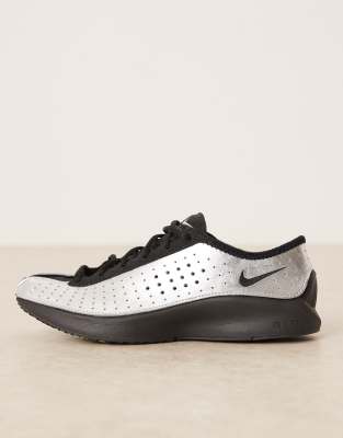 Nike - Air Superfly - Unisex-Sneaker in Schwarz und Silber