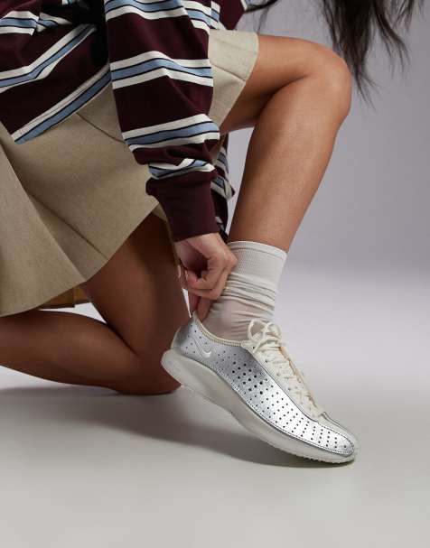 Nike- Air Superfly - Unisex - Sneakers i hvid/sølvfarve - view 1