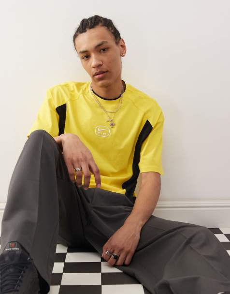 Nike Air t-shirt in yellow