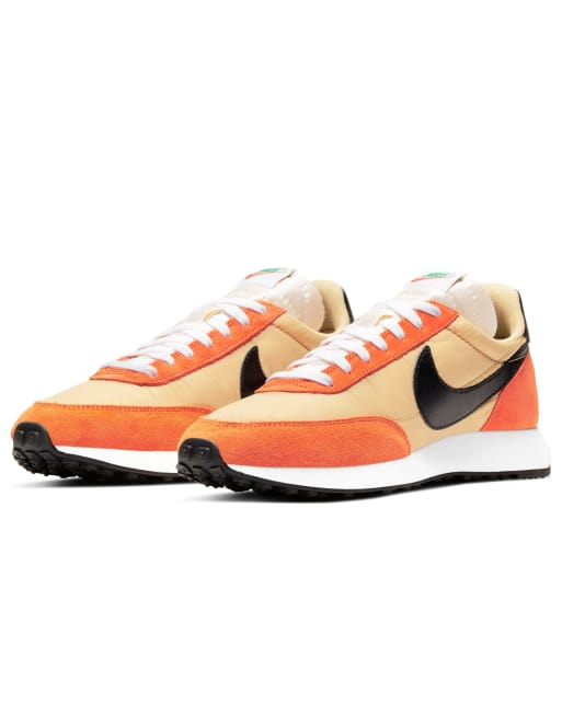 Nike tailwind outlet tan