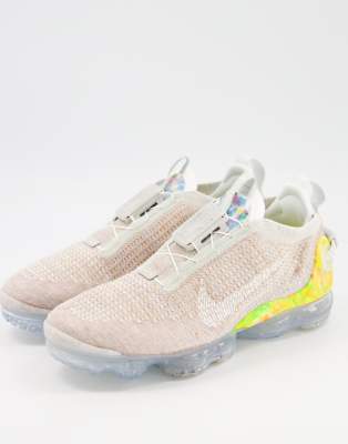 vapormax 2020 light bone