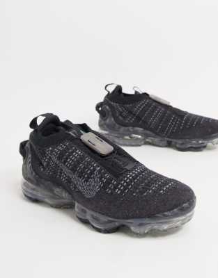 vapormax 2020 triple black