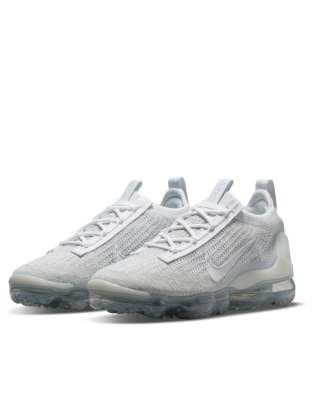 Nike Air Vapormax 2021 Flyknit Sneakers In White/pure Platinum - White