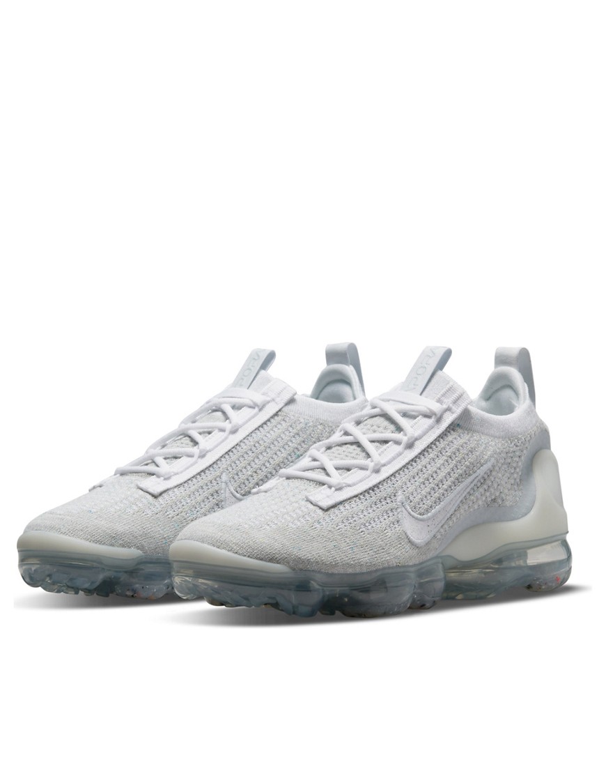Nike Air Vapormax 2021 flyknit trainers in grey and white - WHITE