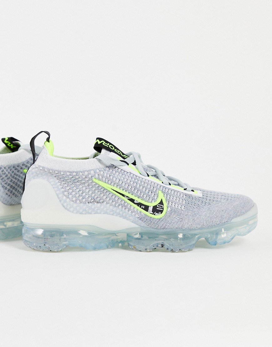 Nike Air Vapormax 2021 Flyknit trainers in grey