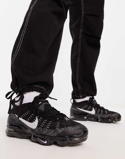 Nike vapormax 2024 black red white