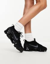 Black vapormax white tick hotsell