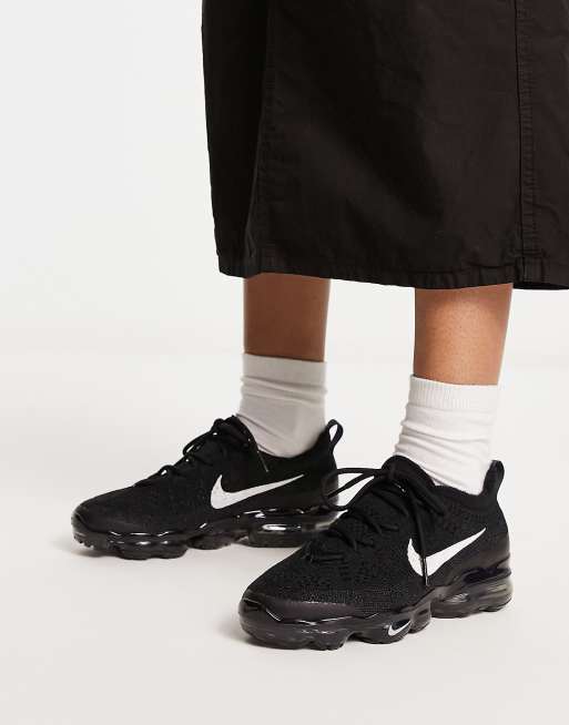 Nike air vapormax white hot sale black