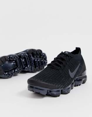 vapormax 3 triple black