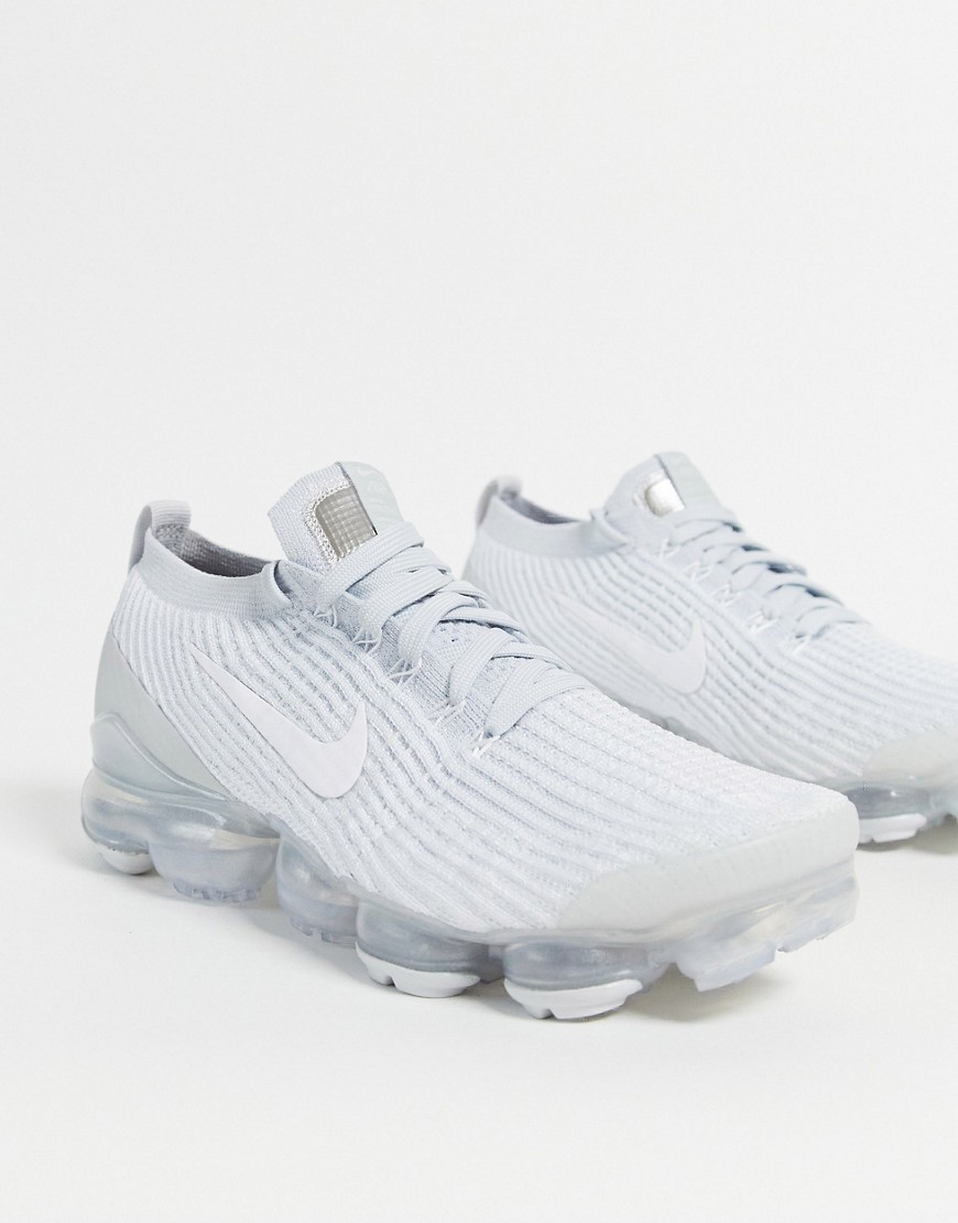 Nike Air Vapormax 3 Flyknit trainers in triple white