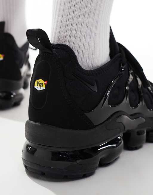 Asos nike vapormax plus hotsell