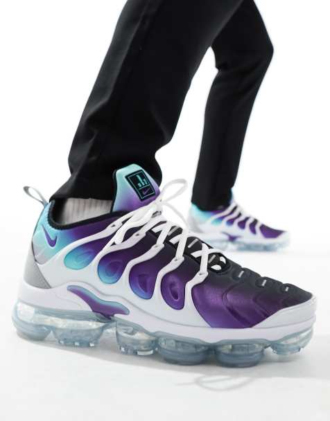 Nike Air Vapormax Plus trainers in white and purple