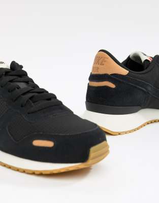 nike air vortex leather trainers in black