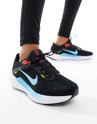 Nike Air Winflo 10- sneakers in black and white