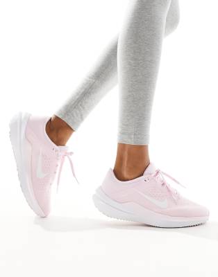 Nike Air Winflo 10 sneakers in pink