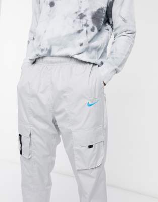 nike woven cuffed joggers