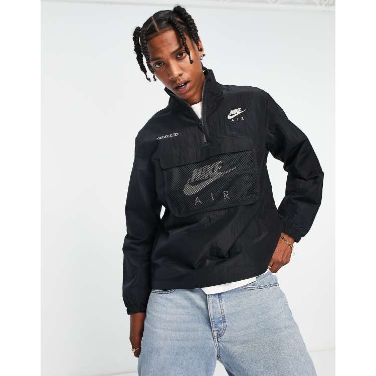 Nike windbreaker with store pocket in front