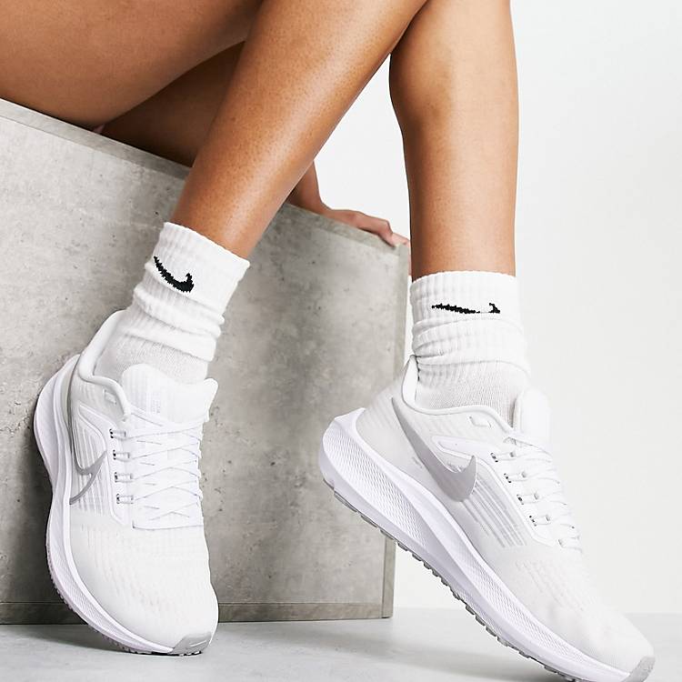 barmhjertighed Distraktion Solskoldning Nike Air Zoom Pegasus 39 sneakers in white | ASOS