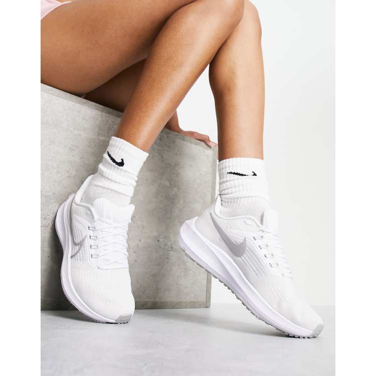 Nike Air Zoom 39 sneakers in white | ASOS