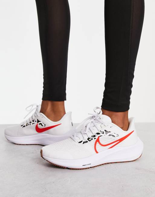 Pantera Rizado conjunción Nike Air Zoom Pegasus 39 sneakers in white | ASOS