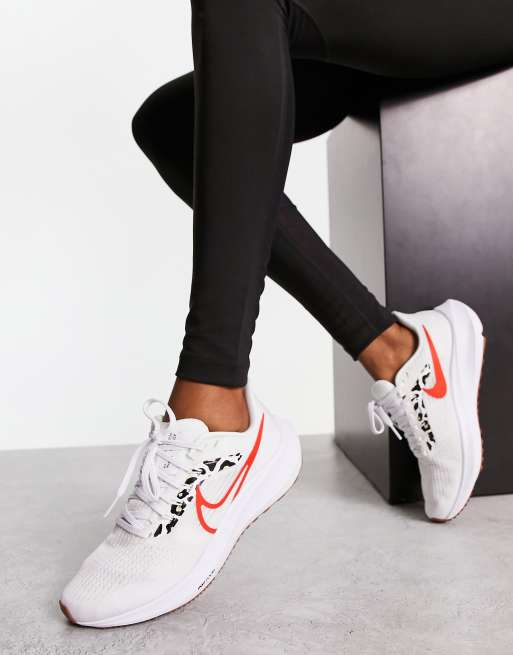 Nike Pegasus sneakers in white | ASOS