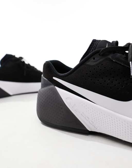 Nike Air Zoom sneakers in black and white, 3 of 5