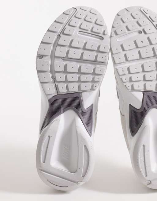 Nike AL8 sneakers in white and silver, 5 of 5