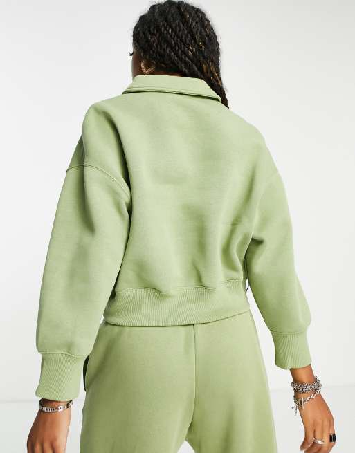 Nike – Alligatorgrön, kort sweatshirt med pikékrage och liten swoosh-logga, 2 av 4