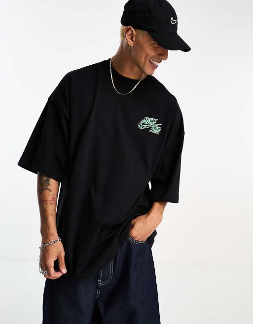 Nike animal print back logo t-shirt in black