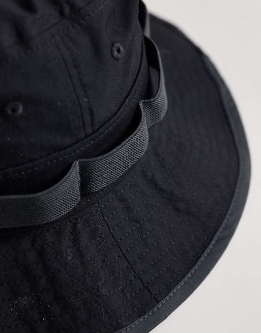 Nike Apex bucket hat in black , 2 of 3