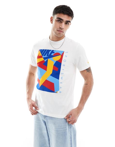Nike – Archive – T-Shirt in Weiß mit Grafik - view 1
